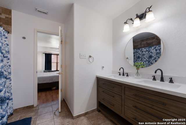 Listing photo id 19 for 4742 Lyndys Farm