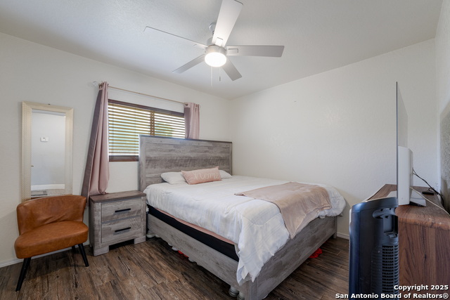 Listing photo id 23 for 4742 Lyndys Farm