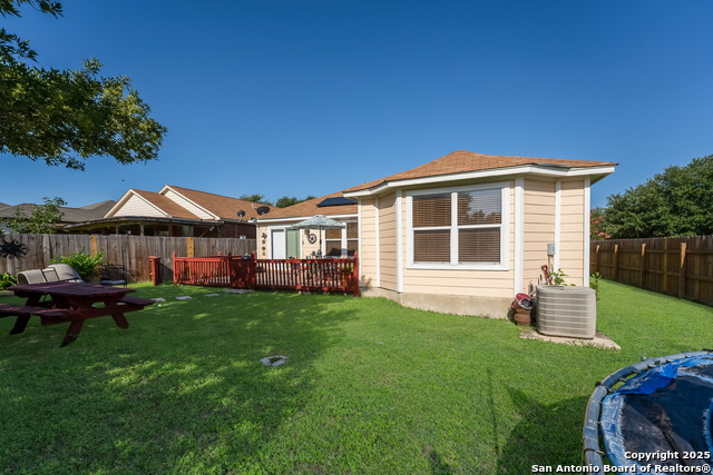 Listing photo id 29 for 4742 Lyndys Farm