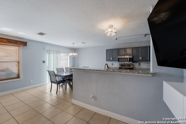 Listing photo id 6 for 4742 Lyndys Farm