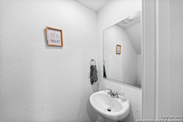 Image 14 of 33 For 219 Presidio Pl