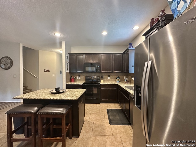 Listing photo id 12 for 8842 Silver City