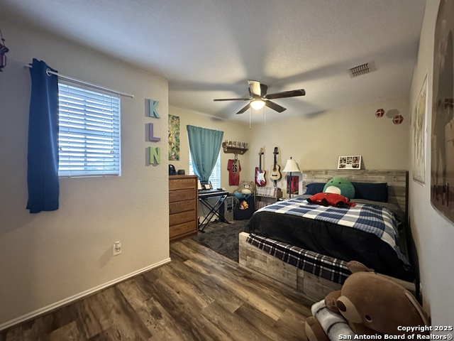 Listing photo id 16 for 8842 Silver City