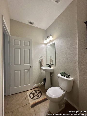 Listing photo id 5 for 8842 Silver City