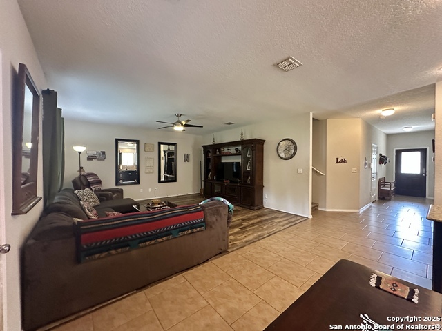 Listing photo id 6 for 8842 Silver City