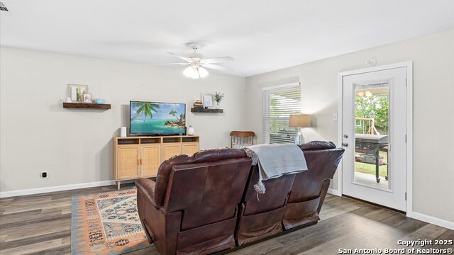Image 15 of 33 For 1406 Shannon Circle