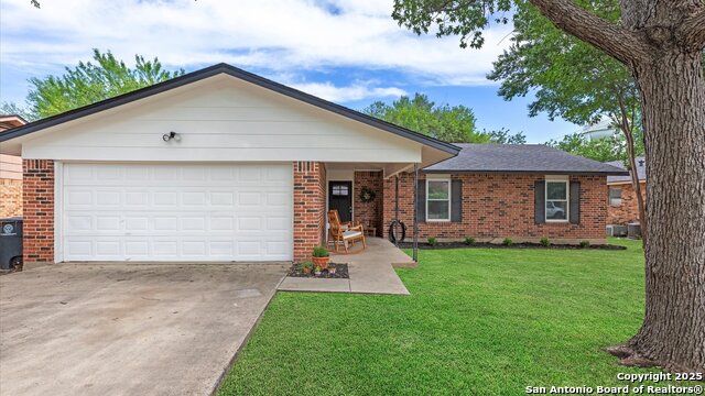 Image 2 of 33 For 1406 Shannon Circle