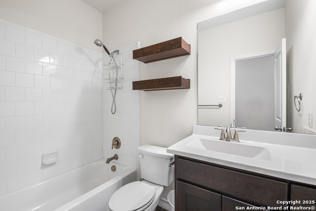 Listing photo id 11 for 101 Boulder Crk