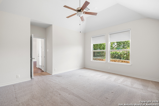 Listing photo id 14 for 101 Boulder Crk