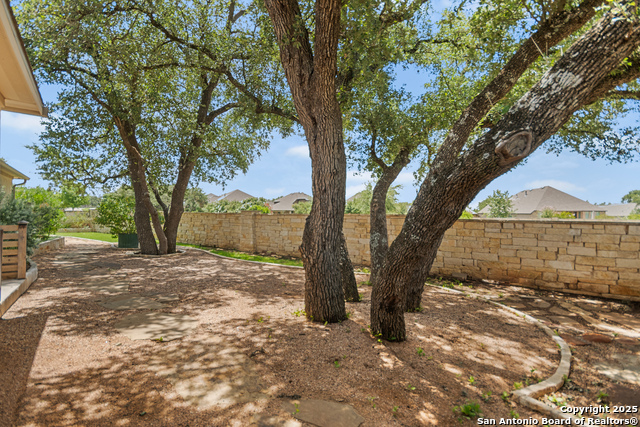 Listing photo id 23 for 101 Boulder Crk