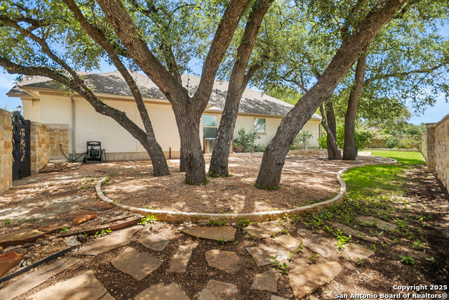 Listing photo id 26 for 101 Boulder Crk