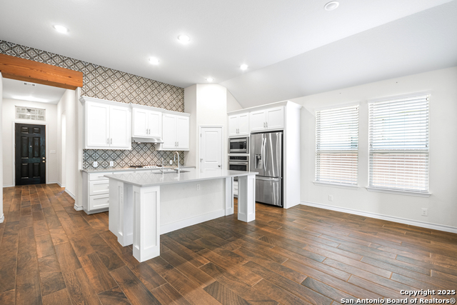 Listing photo id 1 for 101 Boulder Crk