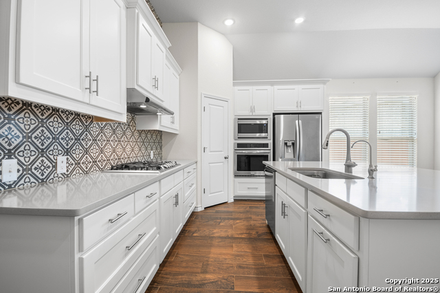 Listing photo id 2 for 101 Boulder Crk