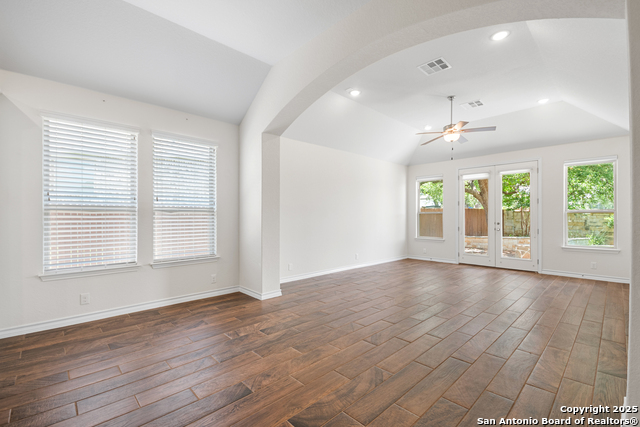 Listing photo id 6 for 101 Boulder Crk