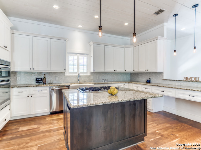 Image 17 of 30 For 2521 Bay Hill