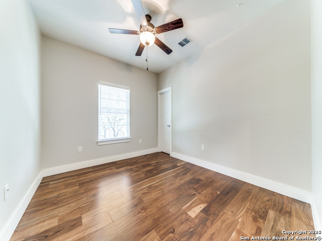 Image 21 of 30 For 2521 Bay Hill