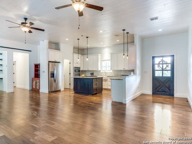 Image 6 of 30 For 2521 Bay Hill