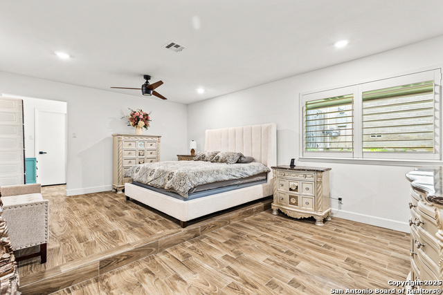Image 16 of 29 For 3423 Northmoor