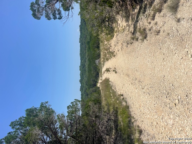 Listing photo id 0 for 4400 Whartons Dock