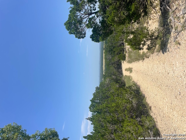 Listing photo id 1 for 4400 Whartons Dock