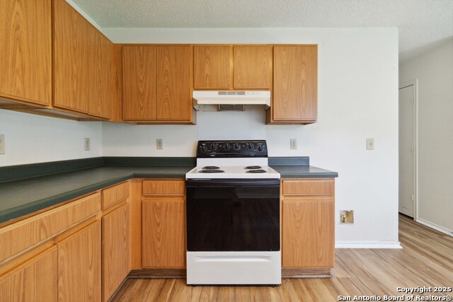 Image 10 of 25 For 8902 Breezefield
