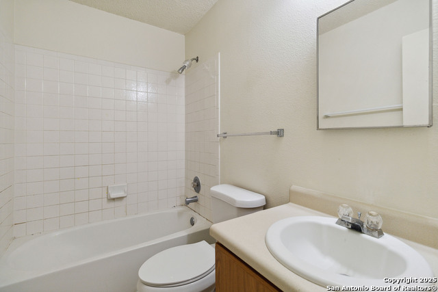 Image 18 of 25 For 8902 Breezefield