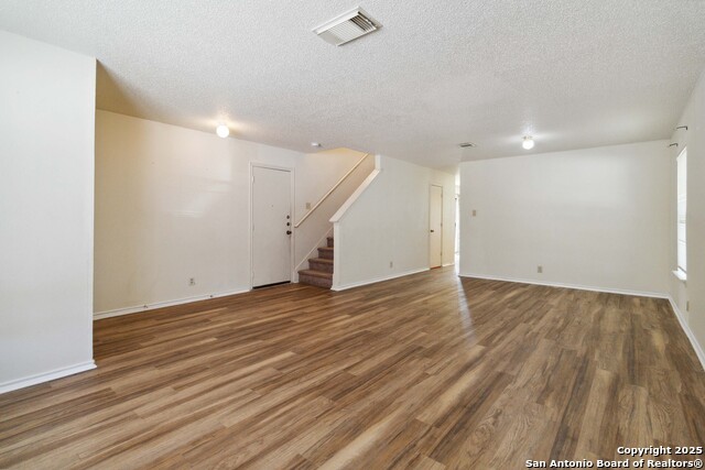 Image 3 of 25 For 8902 Breezefield