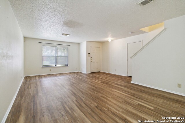 Image 4 of 25 For 8902 Breezefield