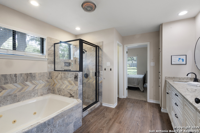 Image 13 of 29 For 21005 Hickory Bend