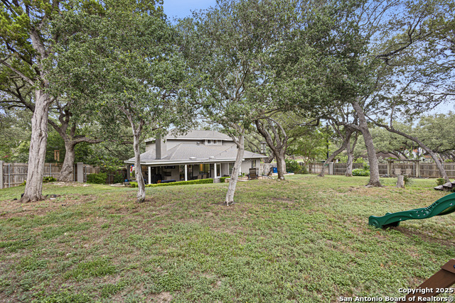 Image 22 of 29 For 21005 Hickory Bend
