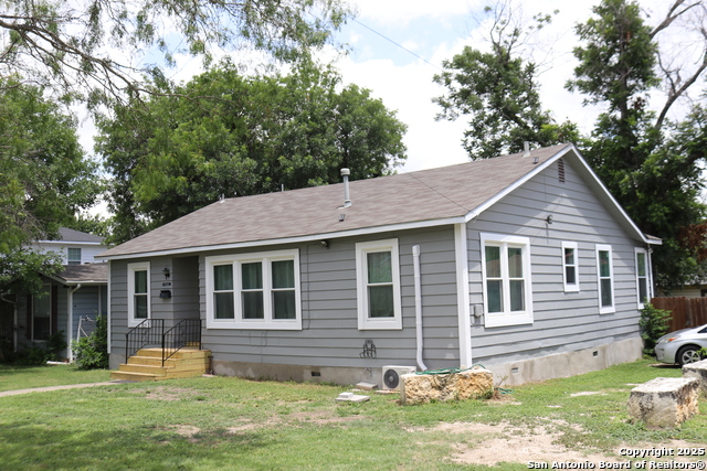 Image 2 of 25 For 1703 Texas  
