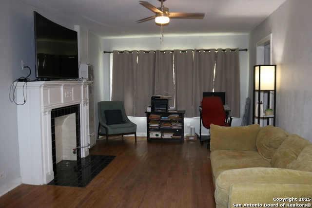 Image 6 of 25 For 1703 Texas  