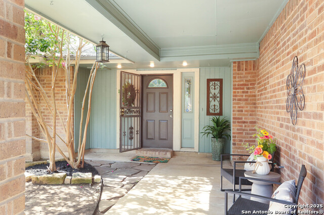 Listing photo id 1 for 9011 Welles Way 1