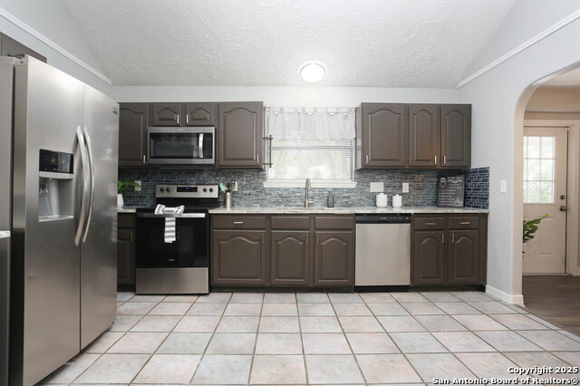 Listing photo id 7 for 9011 Welles Way 1