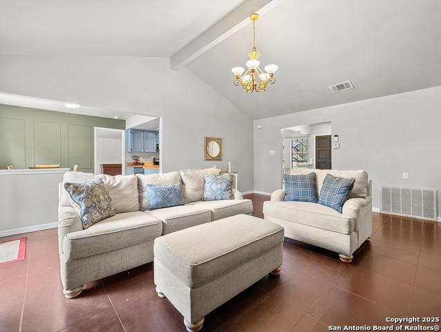 Listing photo id 9 for 5035 Timberhurst