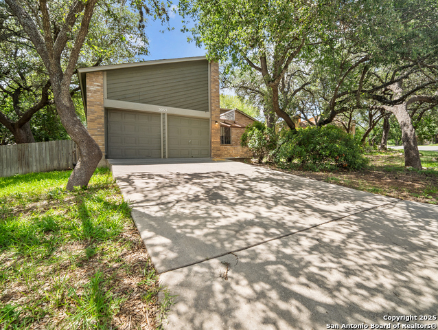 Listing photo id 0 for 5035 Timberhurst