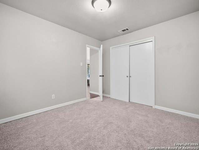 Listing photo id 18 for 5035 Timberhurst