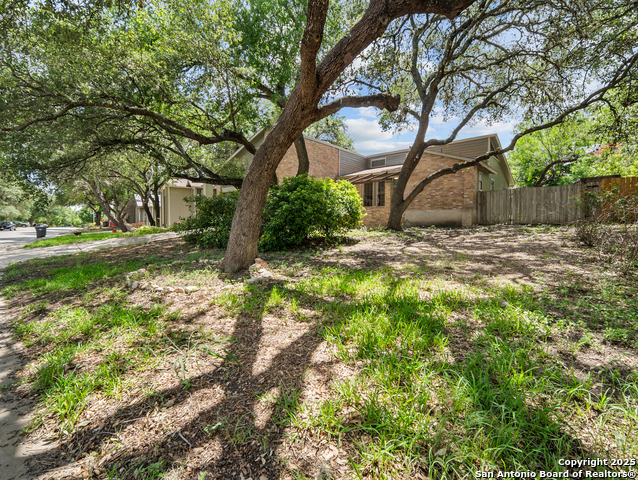 Listing photo id 2 for 5035 Timberhurst