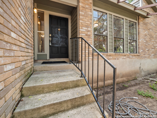 Listing photo id 3 for 5035 Timberhurst