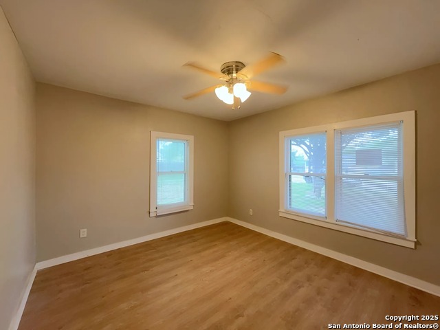 Listing photo id 11 for 443 Seele