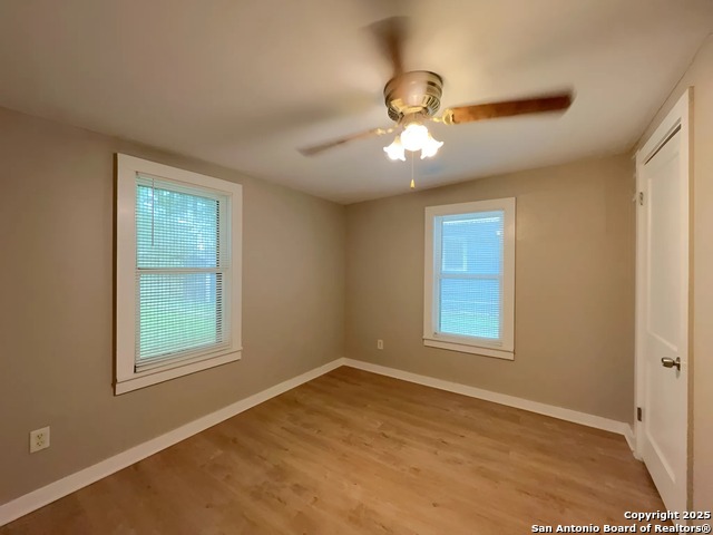 Listing photo id 17 for 443 Seele