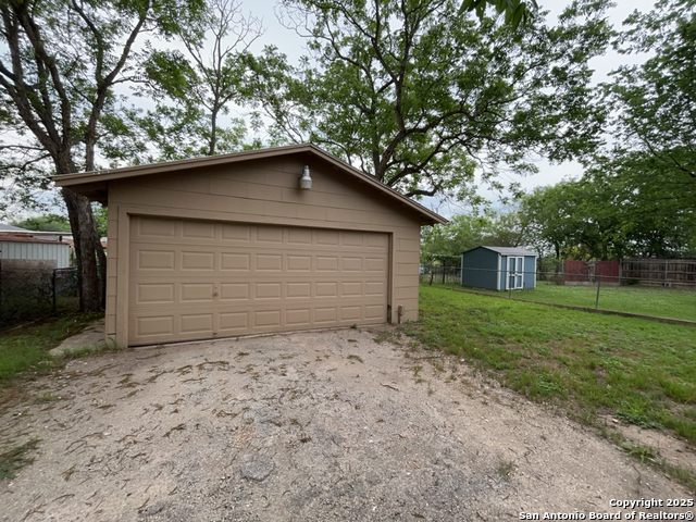 Listing photo id 20 for 443 Seele