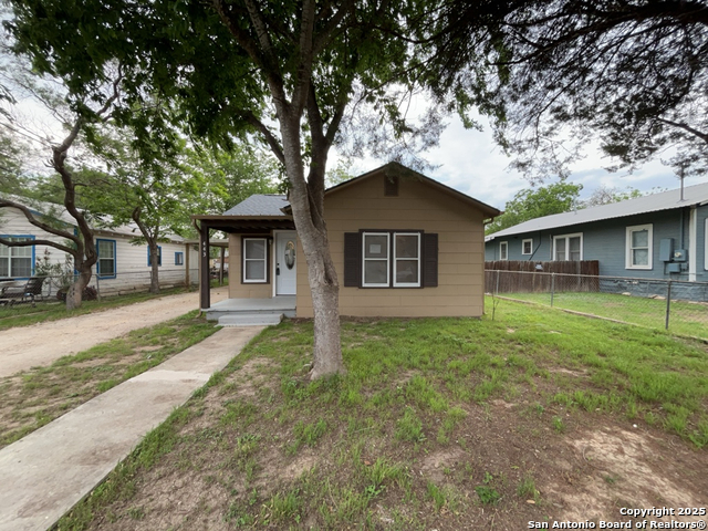 Listing photo id 23 for 443 Seele