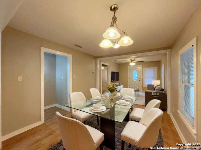 Listing photo id 1 for 443 Seele