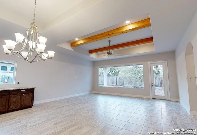 Image 12 of 19 For 620 Carriage House  32