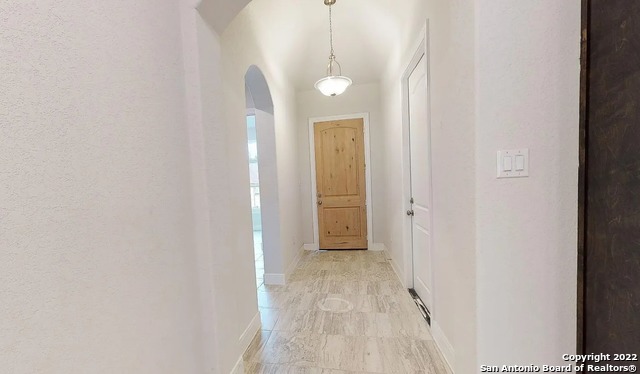 Image 14 of 19 For 620 Carriage House  32
