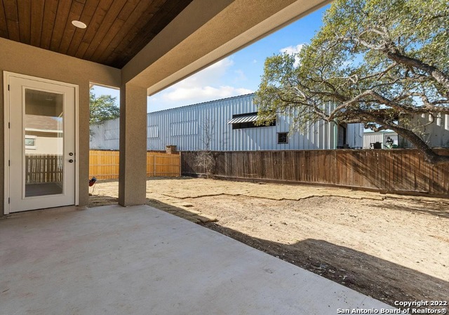 Image 19 of 19 For 620 Carriage House  32