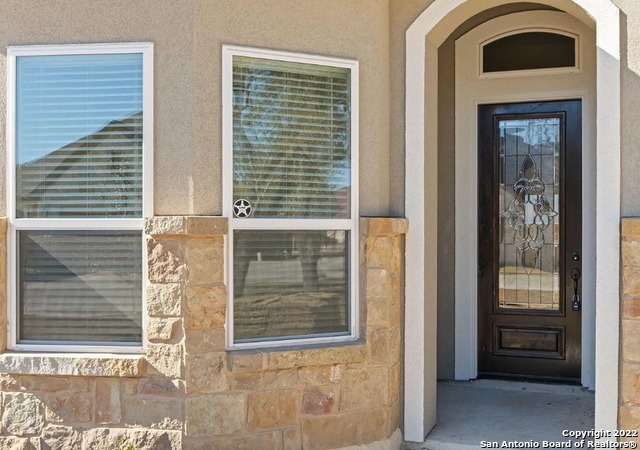 Image 3 of 19 For 620 Carriage House  32