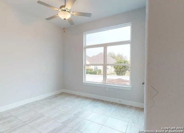 Image 6 of 19 For 620 Carriage House  32