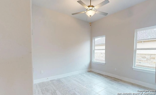 Image 9 of 19 For 620 Carriage House  32